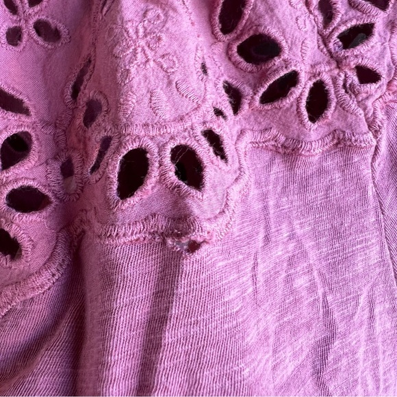 LOFT Eyelet Yoke Swing Tee - Women's Size M - Picture 9 of 9